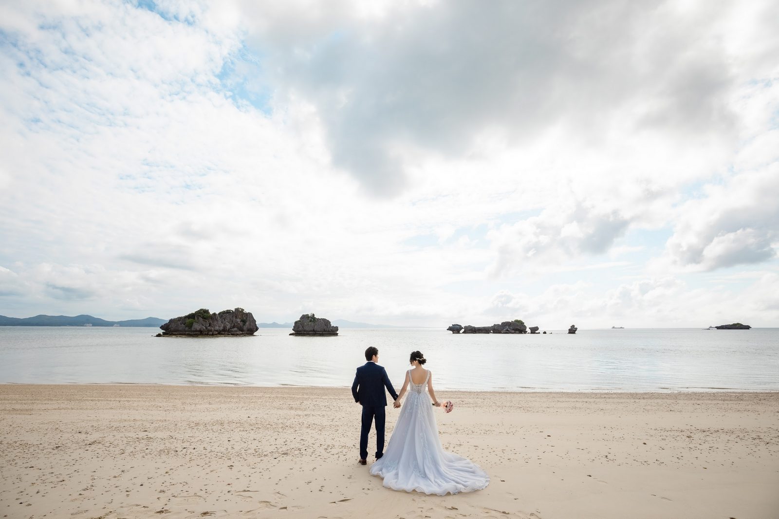 冲绳教堂婚礼费用与海边婚礼预算参考
