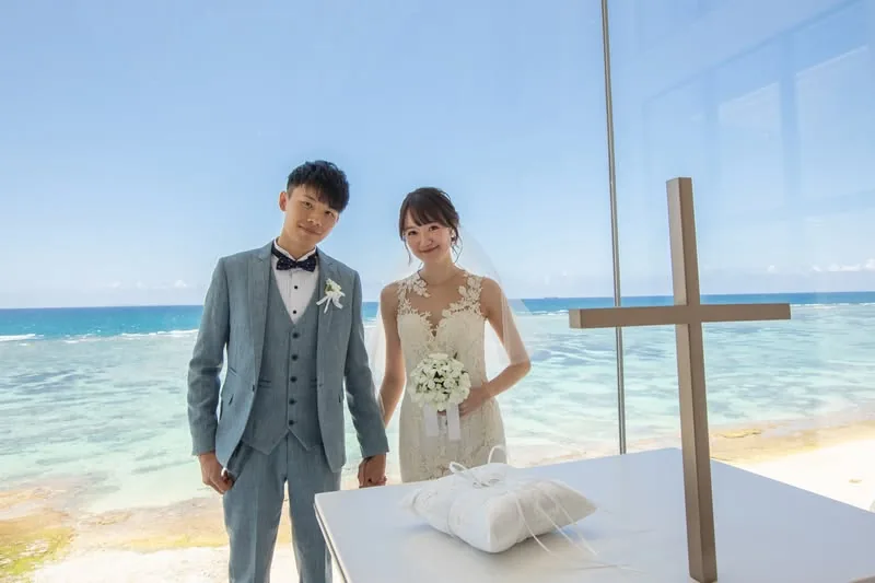 Gary 与 Queena|冲绳海之镜教堂双人海岛婚礼真实分享 Gary 与 Queena|冲绳海之镜教堂双人海岛婚礼真实分享