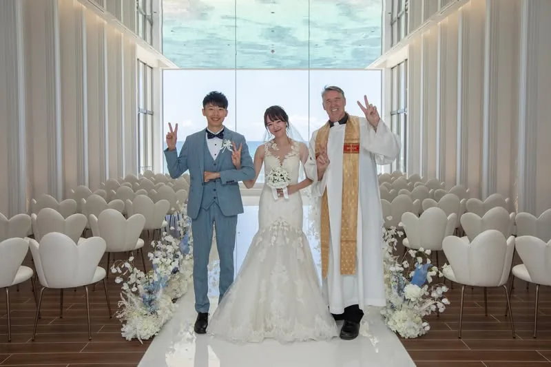Gary 与 Queena|冲绳海之镜教堂双人海岛婚礼真实分享 Gary 与 Queena|冲绳海之镜教堂双人海岛婚礼真实分享