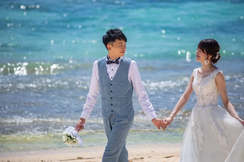 Gary 与 Queena|冲绳海之镜教堂双人海岛婚礼真实分享 Gary 与 Queena|冲绳海之镜教堂双人海岛婚礼真实分享