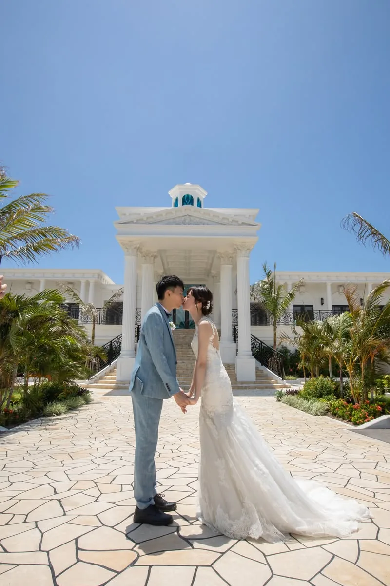Gary 与 Queena|冲绳海之镜教堂双人海岛婚礼真实分享 Gary 与 Queena|冲绳海之镜教堂双人海岛婚礼真实分享