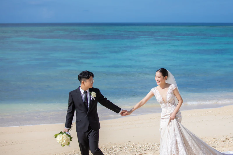 邱小姐与先生|冲绳海之镜教堂真实婚礼分享 邱小姐与先生|冲绳海之镜教堂真实婚礼分享
