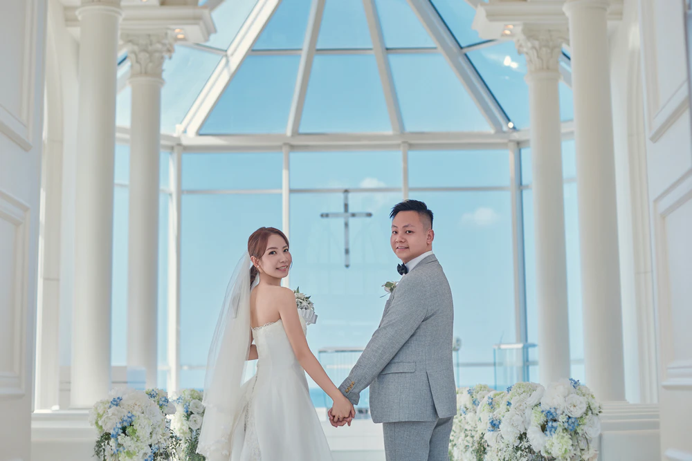 LEO 与 CELIA|冲绳海之翼克丽丝蒂教堂真实婚礼分享 LEO 与 CELIA|冲绳海之翼克丽丝蒂教堂真实婚礼分享
