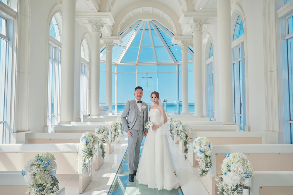 LEO 与 CELIA|冲绳海之翼克丽丝蒂教堂真实婚礼分享 LEO 与 CELIA|冲绳海之翼克丽丝蒂教堂真实婚礼分享