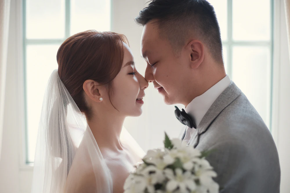 LEO 与 CELIA|冲绳海之翼克丽丝蒂教堂真实婚礼分享 LEO 与 CELIA|冲绳海之翼克丽丝蒂教堂真实婚礼分享