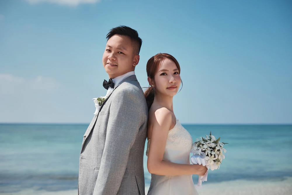 LEO 与 CELIA|冲绳海之翼克丽丝蒂教堂真实婚礼分享 LEO 与 CELIA|冲绳海之翼克丽丝蒂教堂真实婚礼分享
