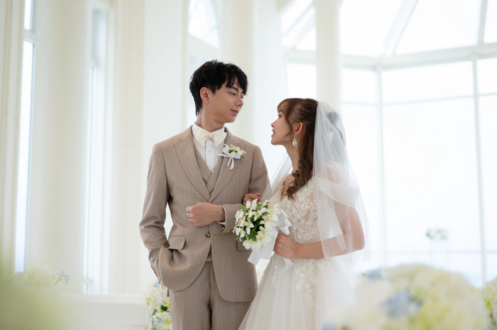 MAN 与 LIU｜冲绳海之翼克丽丝蒂教堂真实婚礼分享