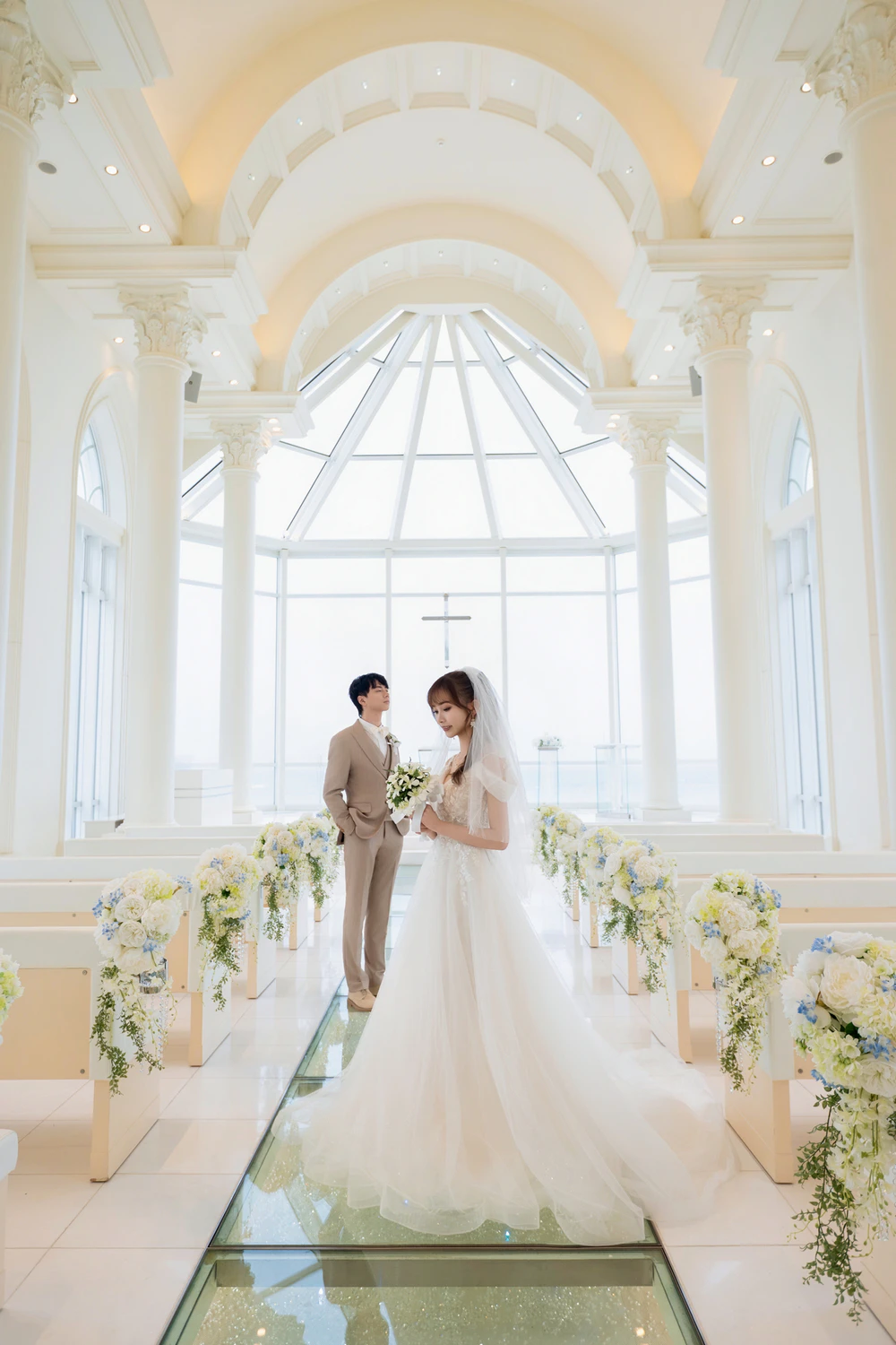 MAN 与 LIU｜冲绳海之翼克丽丝蒂教堂真实婚礼分享
