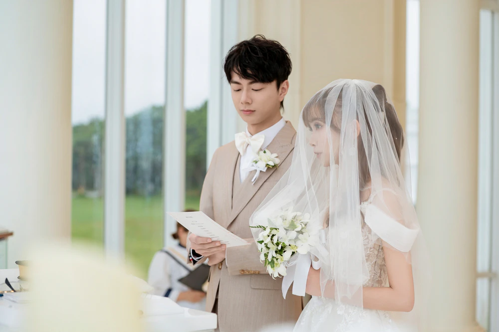 MAN 与 LIU｜冲绳海之翼克丽丝蒂教堂真实婚礼分享