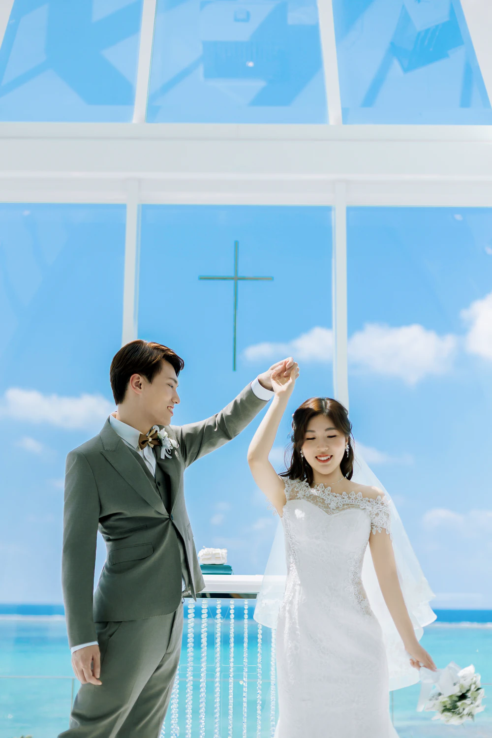 STEVEN 与 SHAN|冲绳海之光教堂真实婚礼分享 STEVEN 与 SHAN|冲绳海之光教堂真实婚礼分享