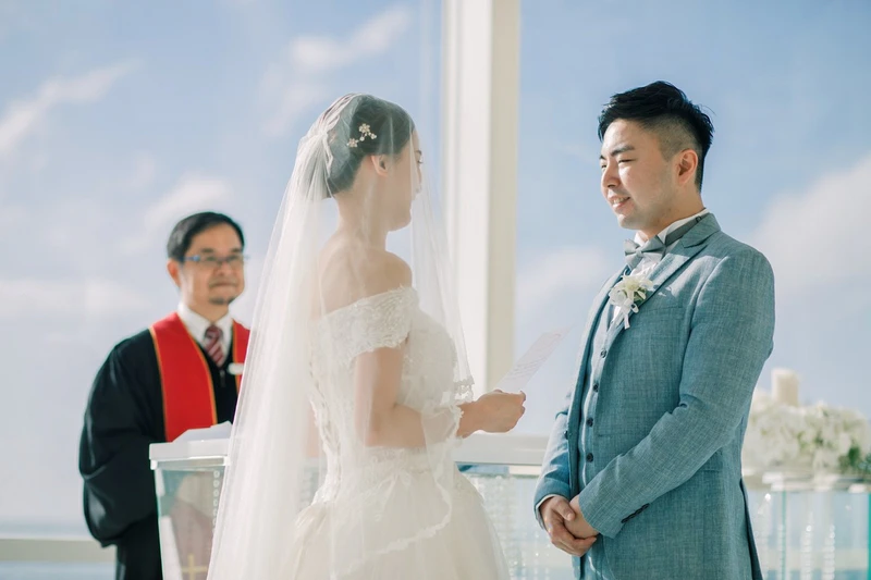 鍾先生与太太|冲绳海之翼克丽丝蒂教堂真实婚礼分享 鍾先生与太太|冲绳海之翼克丽丝蒂教堂真实婚礼分享